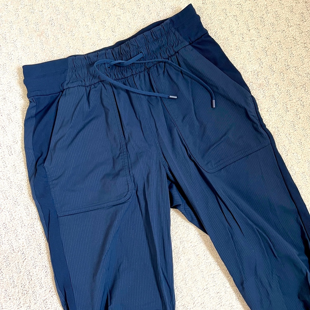 Lululemon dance studio jogger
